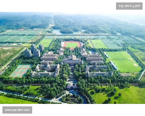 广州队时隔两月更新社媒 转载恒大足校招生简章 吸引更多足球人才加入 广州队时隔两月更新社媒 转载恒大足校招生简章 吸引更多足球人才加入