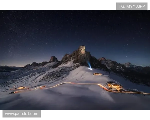 在场摄影记者捕捉震撼瞬间最终赢得国际大奖的动人背后故事全景录