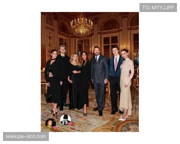 贝克汉姆全家福引热议小七被指早熟形象与准嫂子同框似同龄惹关注