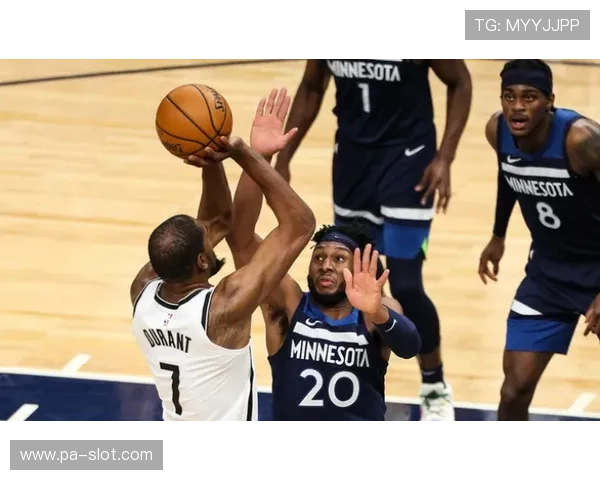 里夫斯再度爆发砍下31分7篮板8助攻领衔全队表现